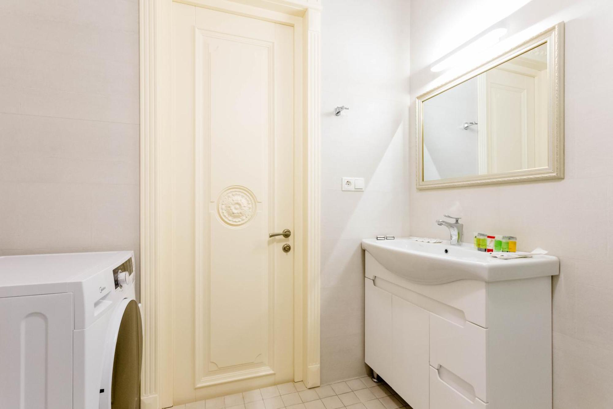 City Luxury Apartment L Tbilisi Buitenkant foto